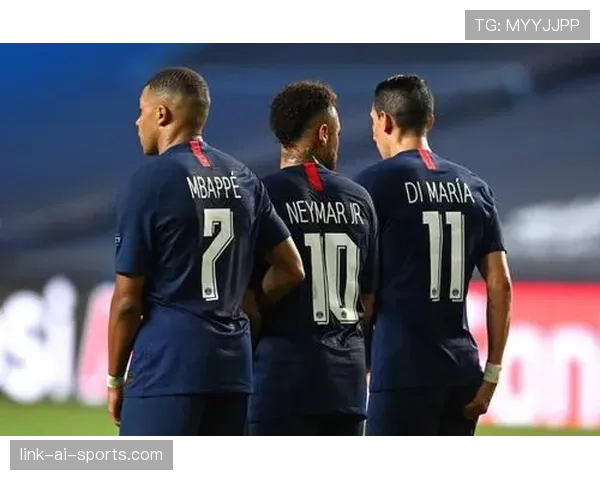 帕利尼亚高位逼抢中的压迫作用与战术价值解析